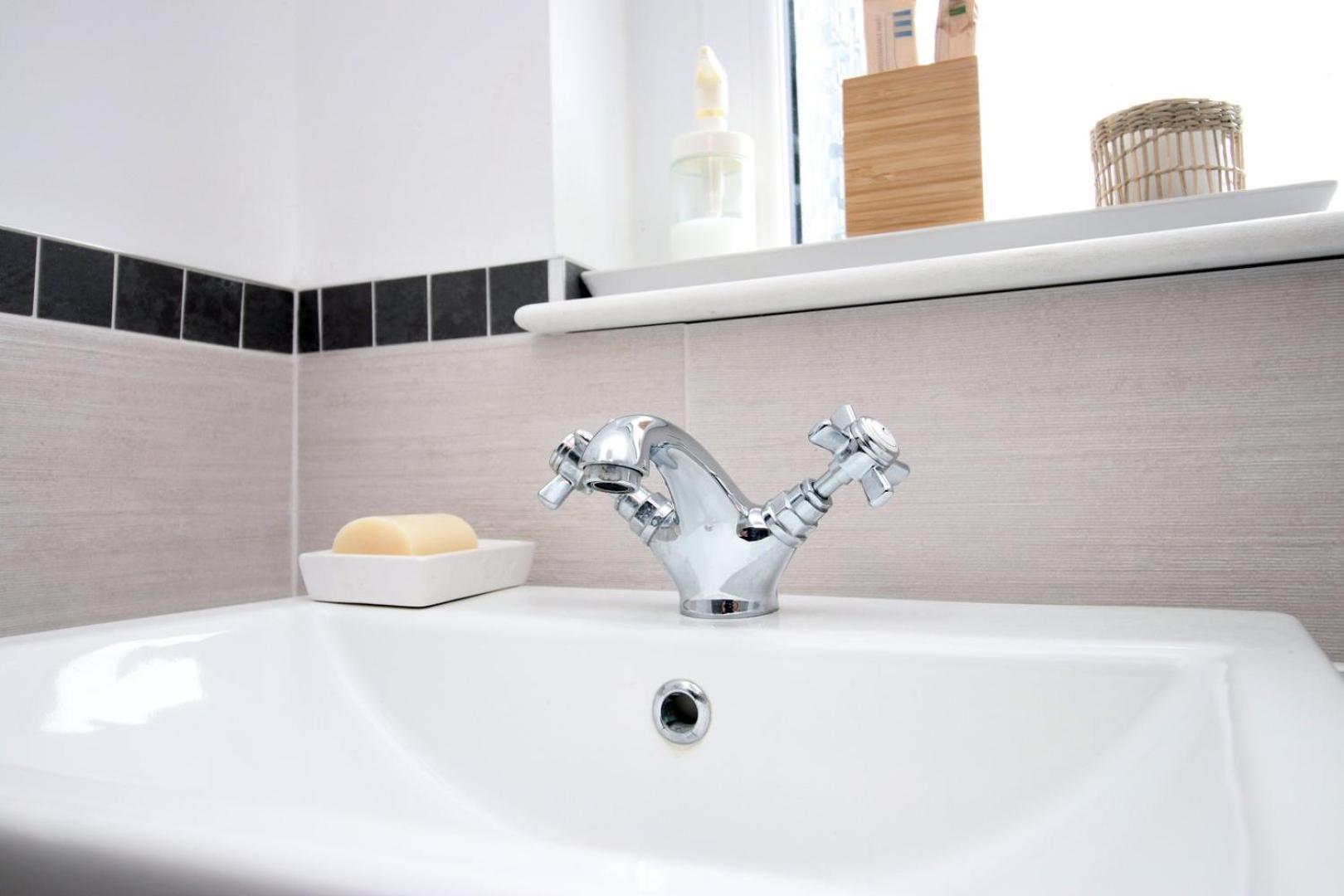 Quiet And Spacious 3 Bedroom Cardiff Buitenkant foto